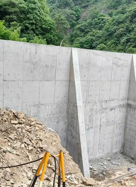 衡水故城县重力式挡土墙